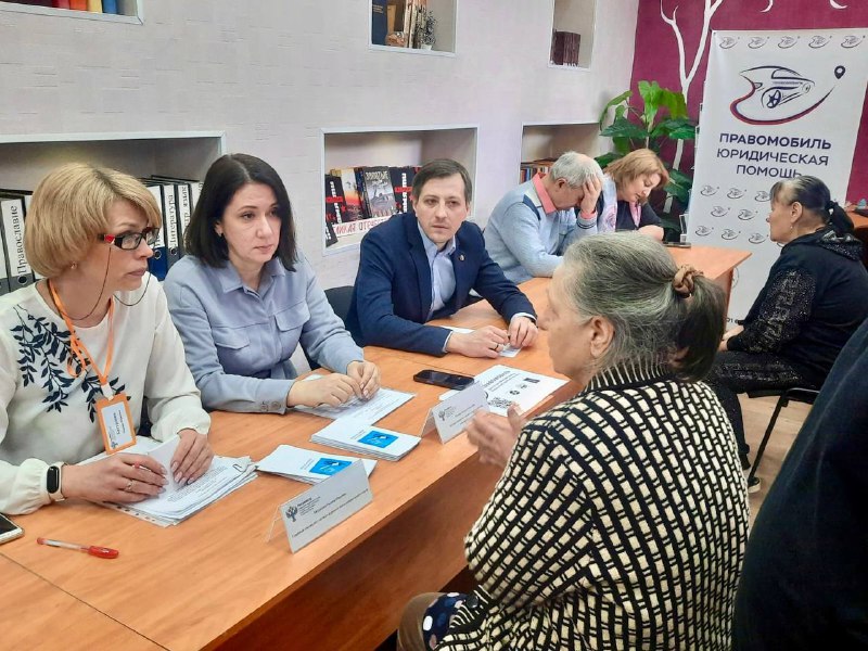 Курский Росреестр:юридическая помощь жителям приграничных районов в пункте временного размещения.